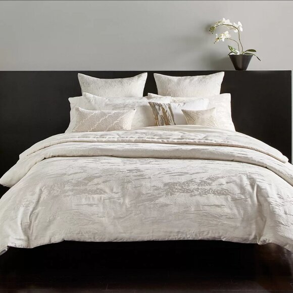Donna Karan Home Seduction King Duvet Cover Ivory - Picture 1 of 8